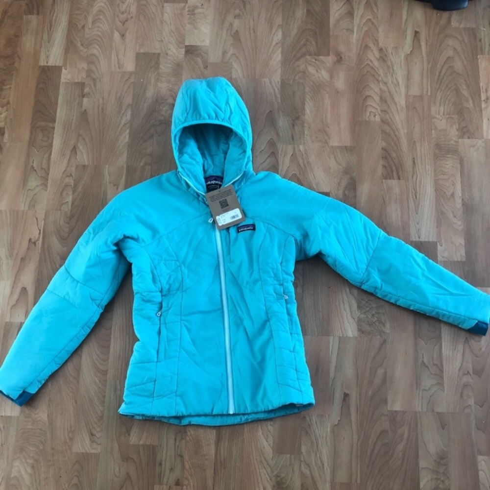 Patagonia Size M puffer jacket NWT
